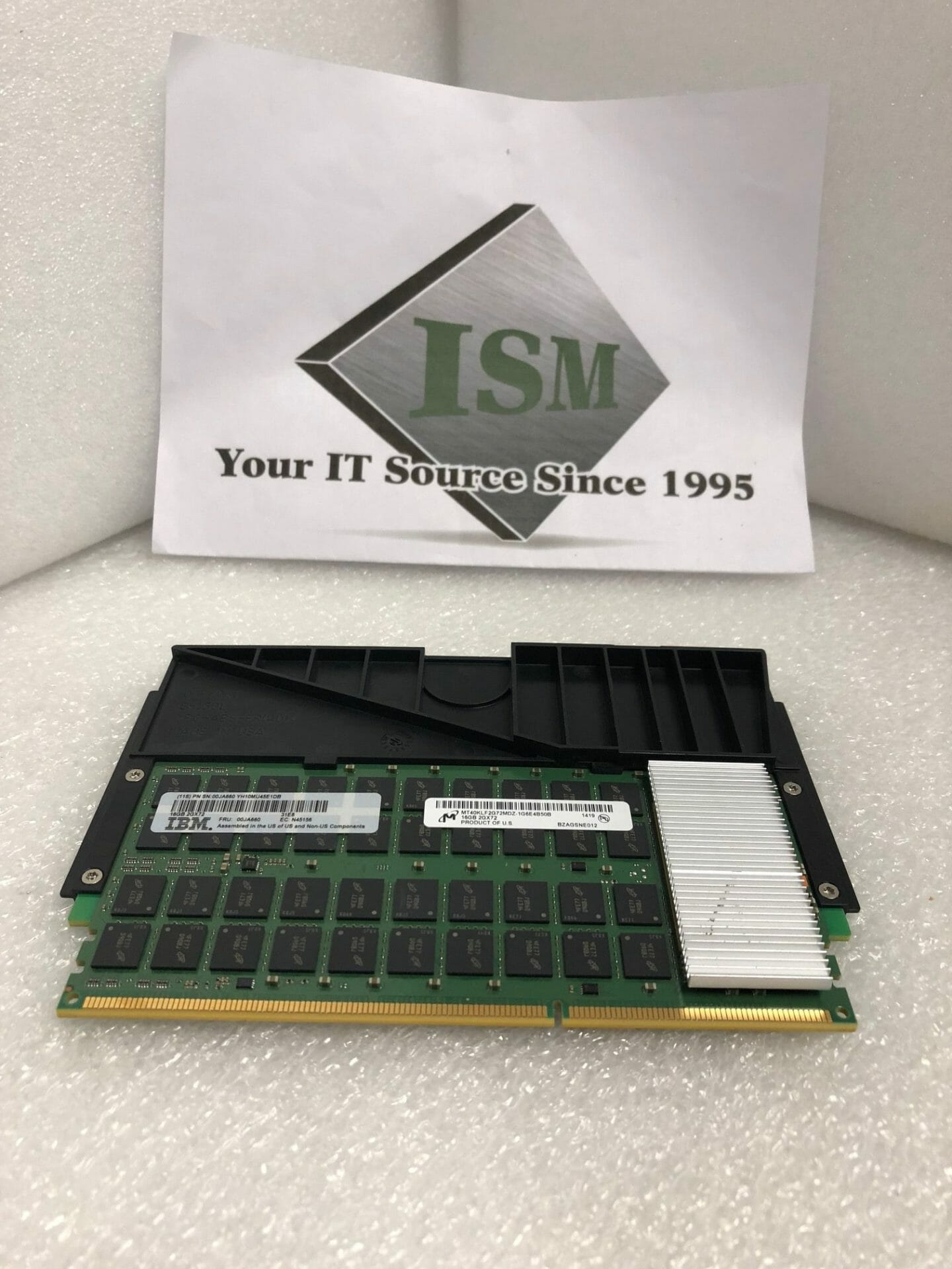 IBM EM8B 16Gb DDR3 Memory 00LP781 00JA660 31E8